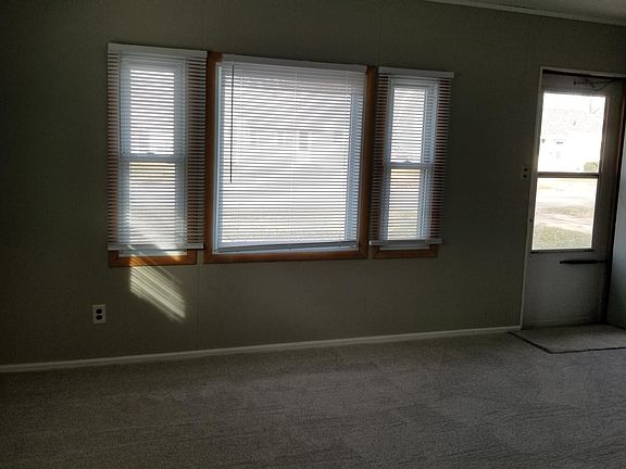 3rd image of 2737 Avenue G