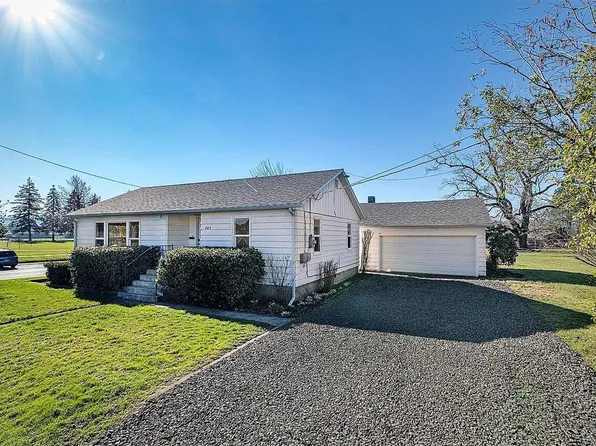 757 S 8th Ave, Cornelius, OR 97113