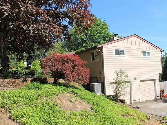 2nd image of 1378 Ptarmigan Ct NW