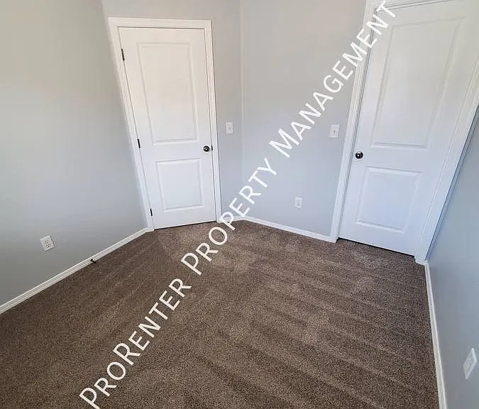 1005 N 740 W — Photo 14