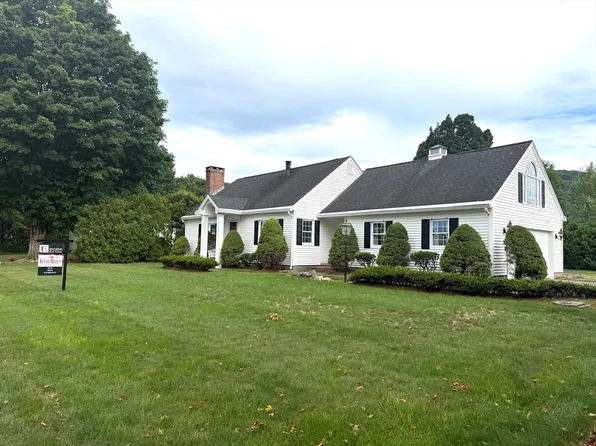 6 Gross Ln, Easthampton, MA 01027