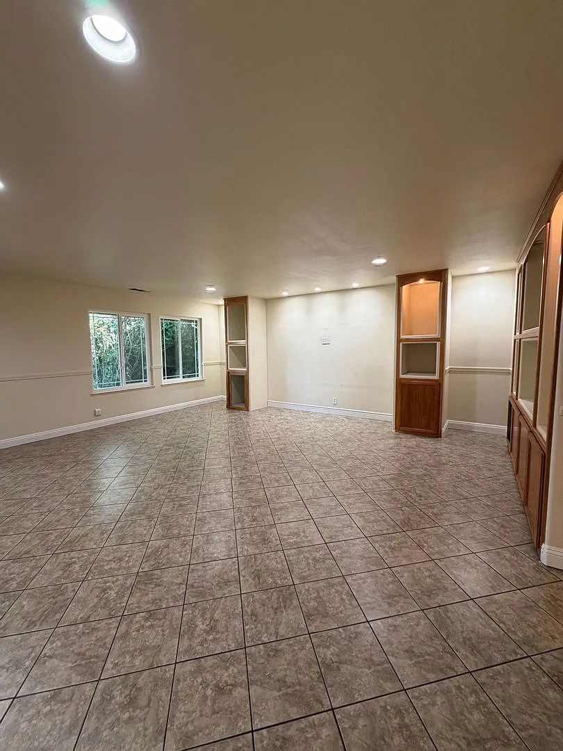 Beautiful Citrus Heights Home — Photo 2