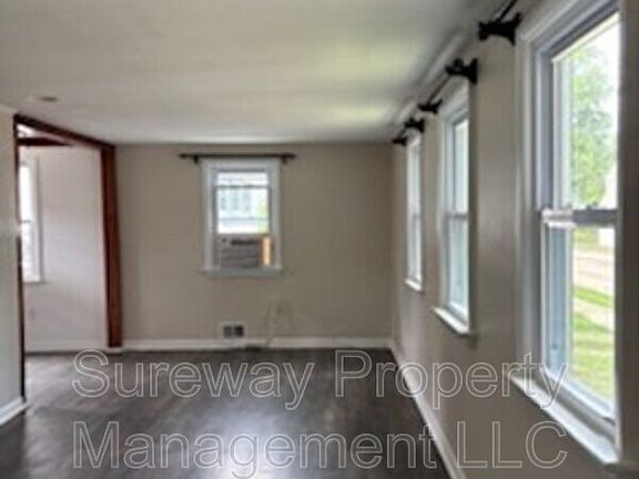 2nd image of 429 3rd St