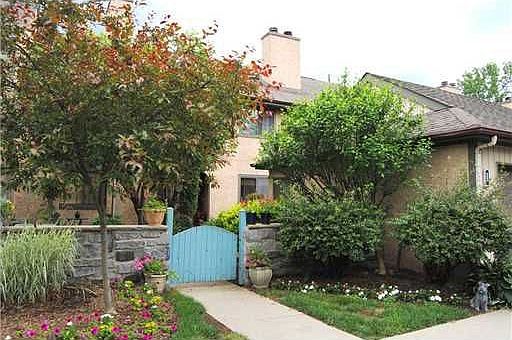 2nd image of 22 Ashford Dr