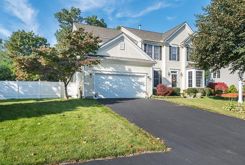 1st image of 125 Palomino Dr