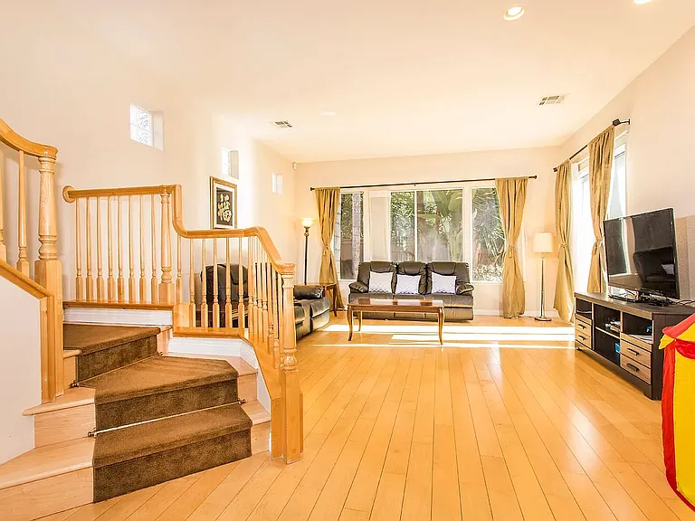 7127 Tanager Dr — Photo 4