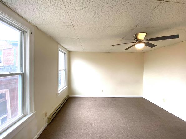 7 N Conococheague St #2R