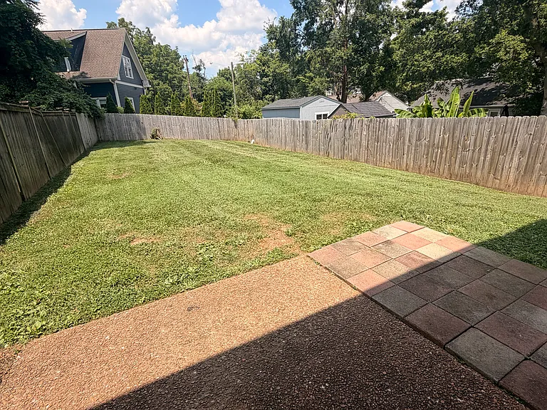 920 Emmett Ave — Photo 12