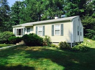 8 Oakdale Ter, Pembroke, MA 02359