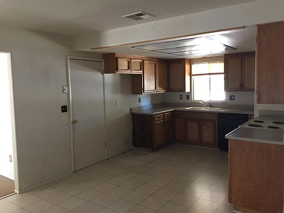 3rd image of 2308 Northridge Dr