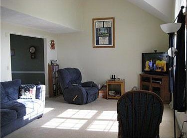 2nd image of 9371 Pembroke Cir
