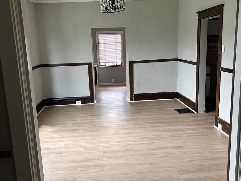 253 Ridge Ave — Photo 3
