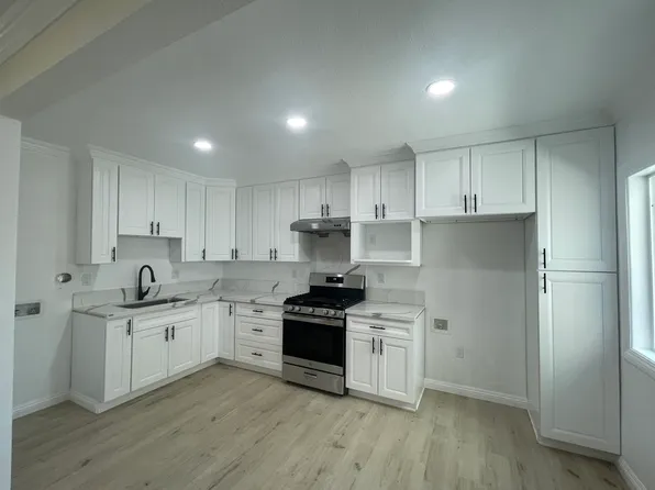 2045 Orange Ave, Long Beach, CA 90806