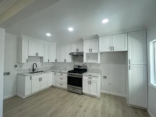 2045 Orange Ave Photo 1