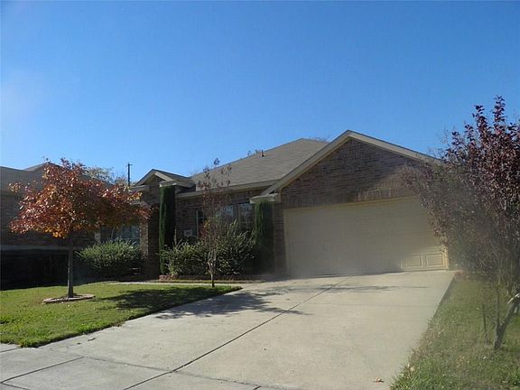 2nd image of 805 Green Acres Ln