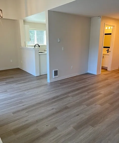 Westhampton Apartments — Photo 52