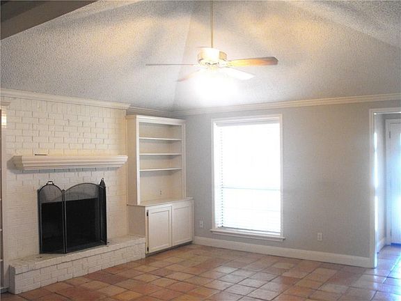 4th image of 603 Stoneybrook Dr