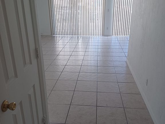 4th image of 3114 S Atlantic Ave