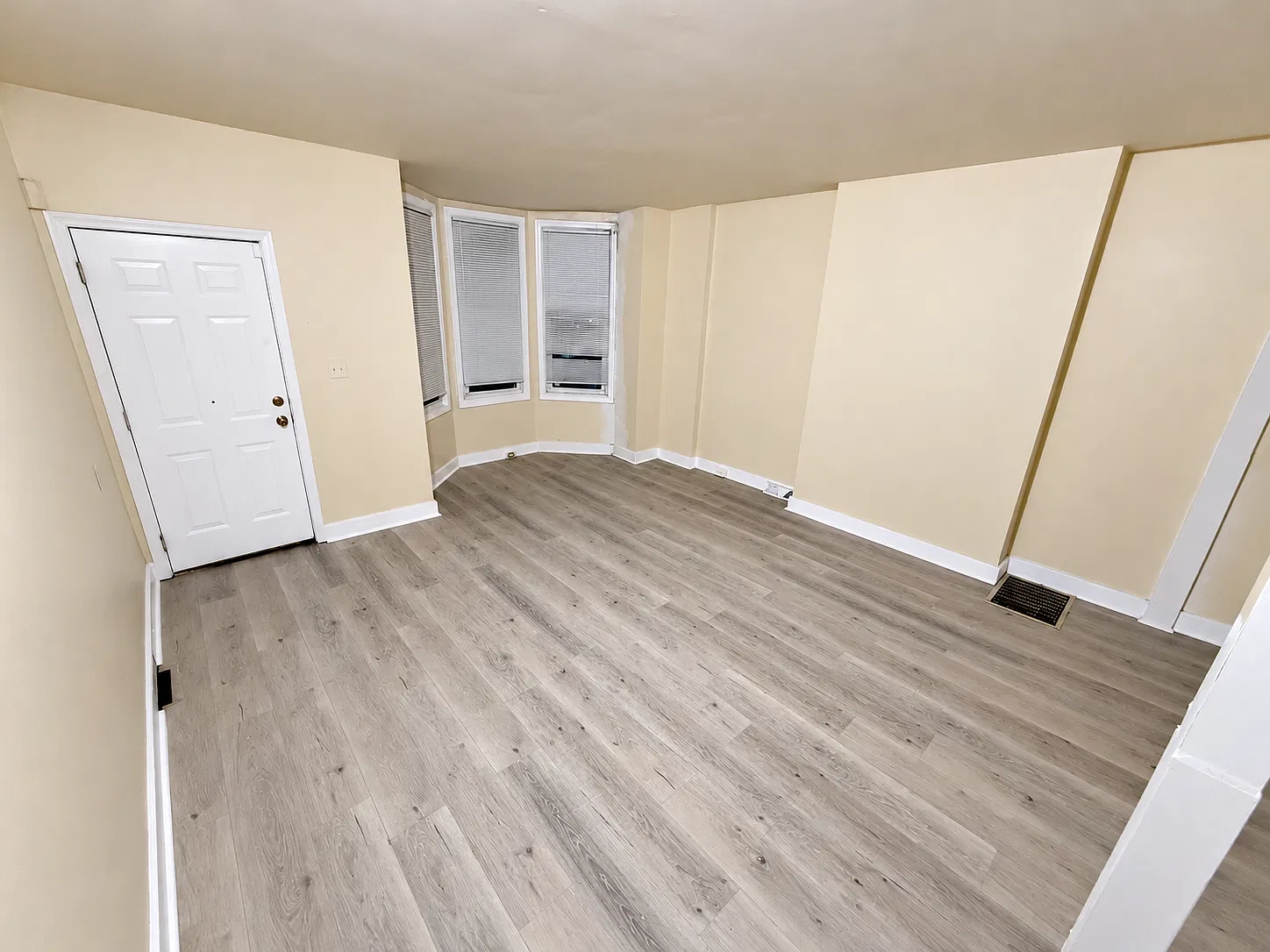 4 bed, 1500 sqft, $1,850 — Photo 3