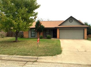 1504 Raintree Ln, Cleburne, TX 76033