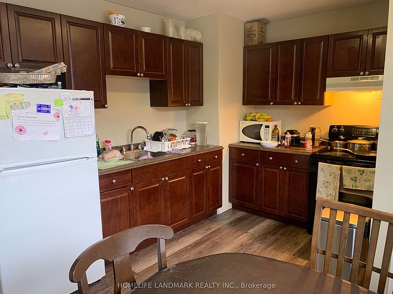 Ajax House for rent - 4 Bedrooms — photo 6