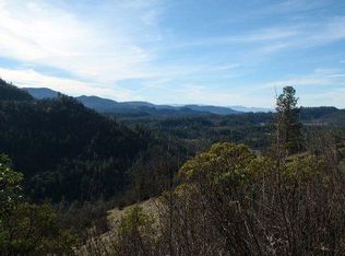 2545 Crowfoot Rd, Eagle Point, OR 97524