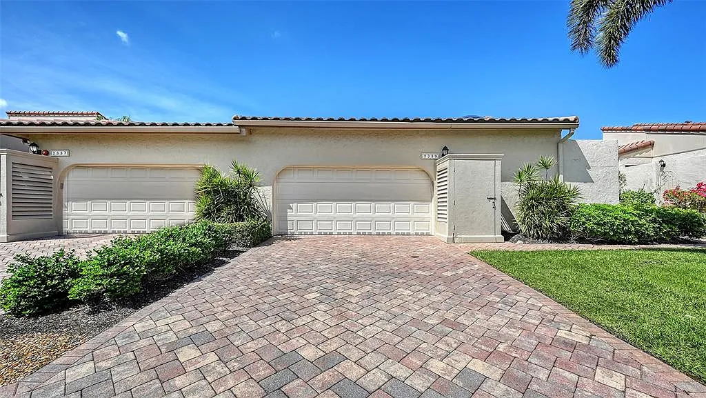 3 bed, 2.5 bath, 2396 sqft, $12,000 — Photo 1