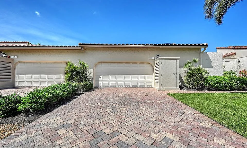 Harbour Oaks Dr