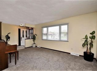 6199 Sunset Dr, Bedford Heights, OH 44146