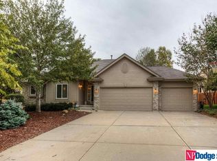 4023 N 164th Cir, Omaha, NE 68116