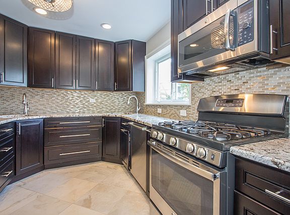 4th image of 6240 N Lawndale Ave