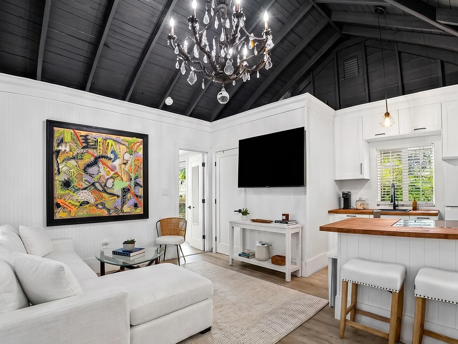 2 bed, 600 sqft, $5,000 — Photo 3