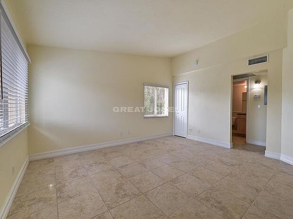 4th image of 3165 Royalston Ave #B-204