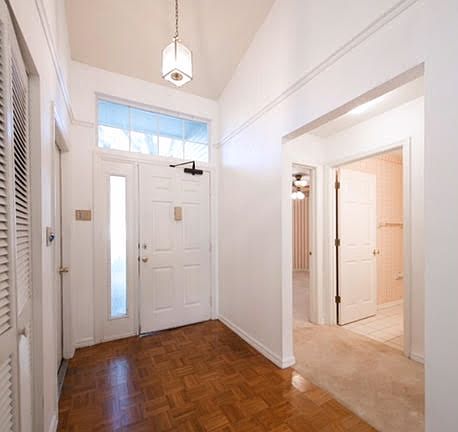 2nd image of 10609 NW 36th Pl