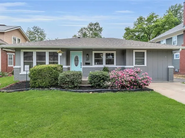 807 N Main St, Carrollton, MO 64633