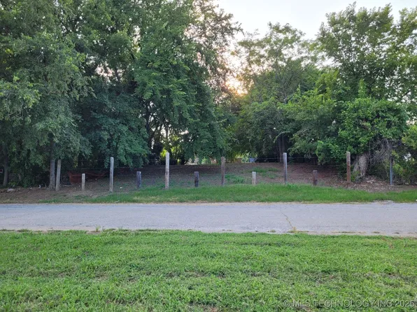 2526 N Saint Louis Ave, Tulsa, OK 74106