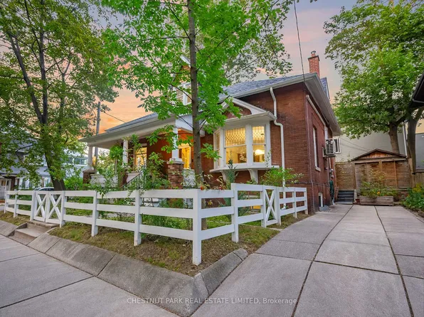 139 Hammersmith Ave, Toronto, ON M4E 2W5