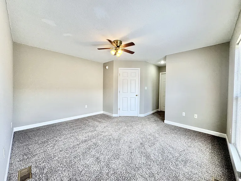 934 E Craighead Forest Rd #B — Photo 19
