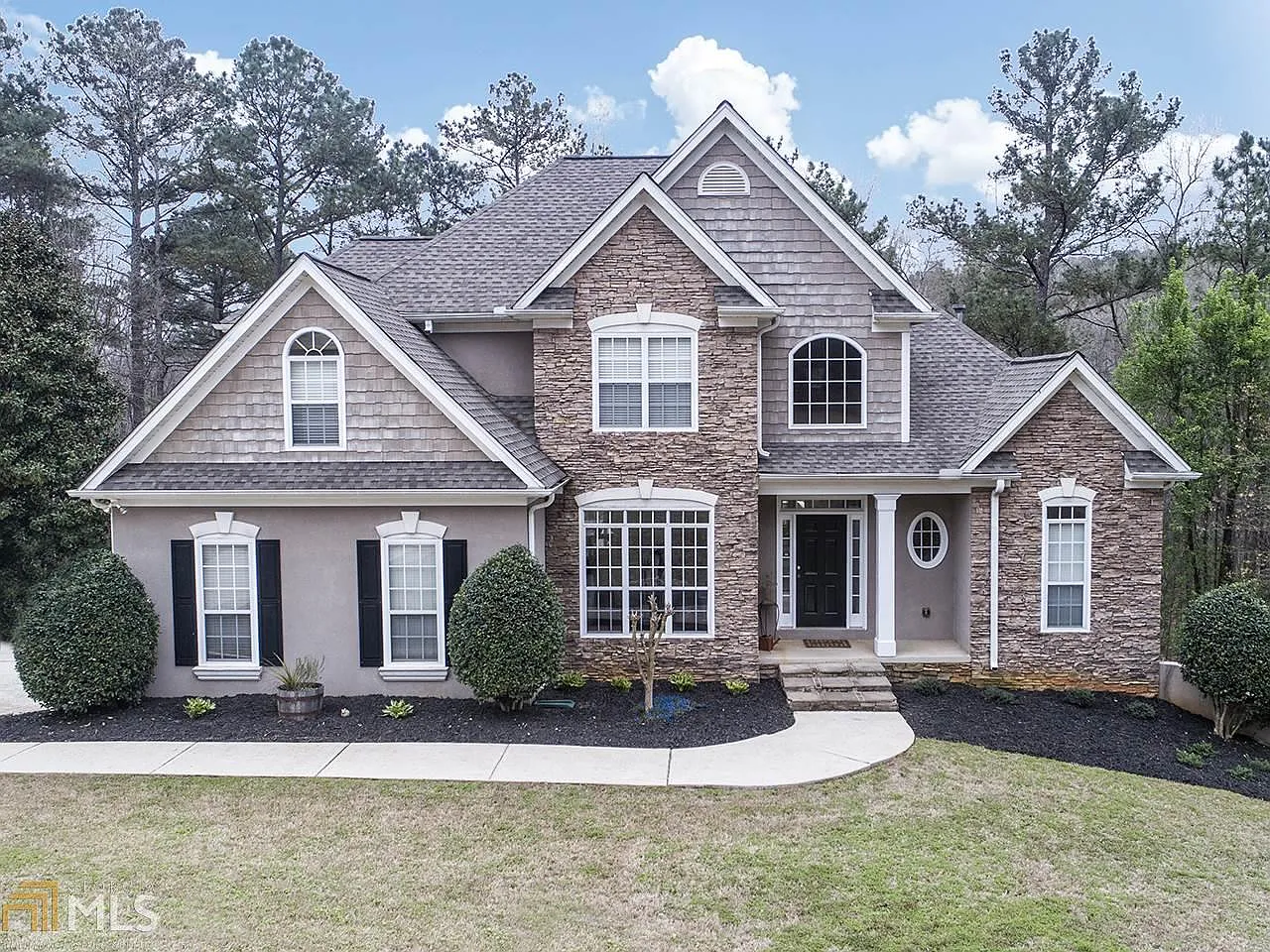 210 Brookstone Dr photo 1