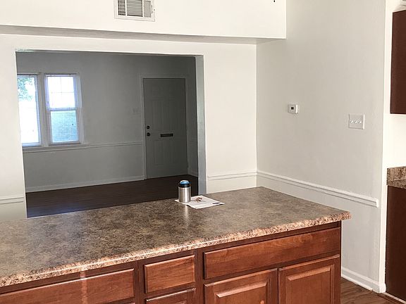 2nd image of 7036 Vernon Ave