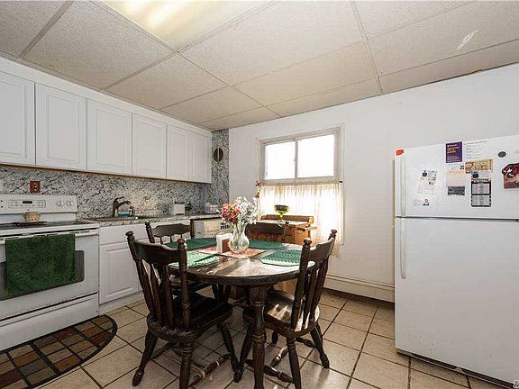 3rd image of 146 Acre Ln
