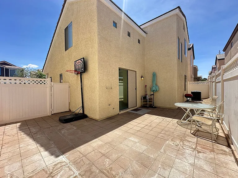 8137 Aurora Mist St — Photo 21