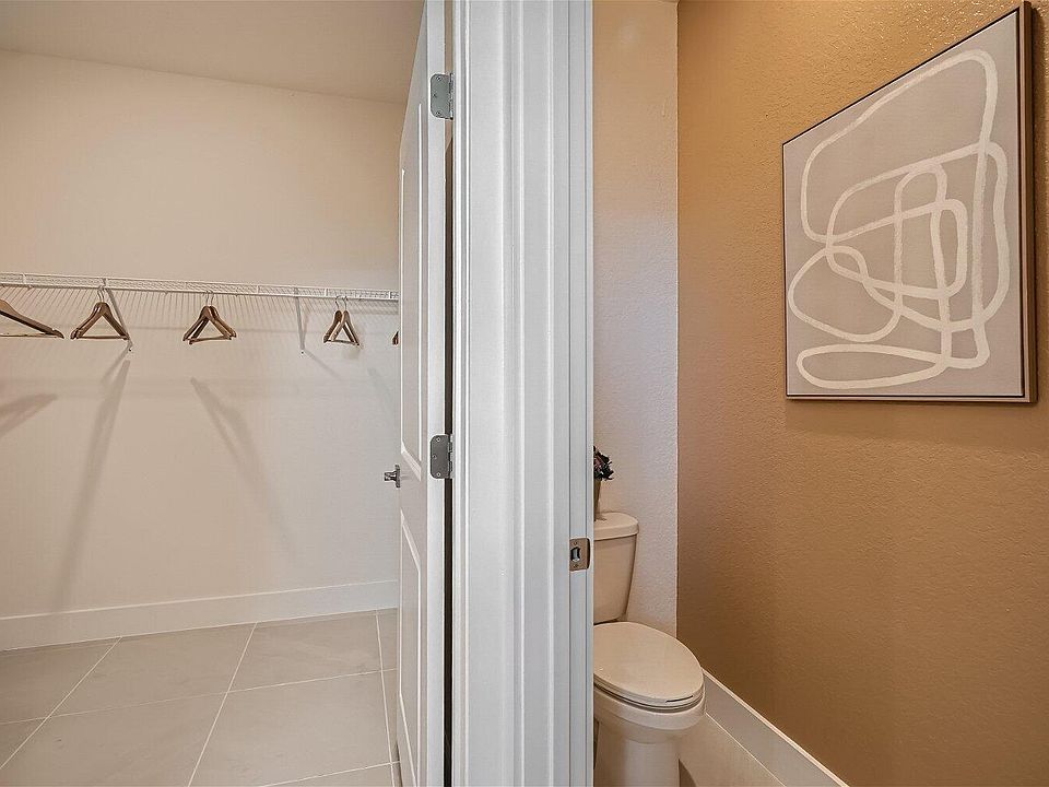 1st image of 1470 SW Lago Circle
