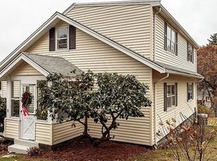 8 Fellsmere Ave, Wakefield, MA 01880