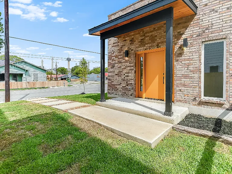 606 S Hackberry — Photo 21
