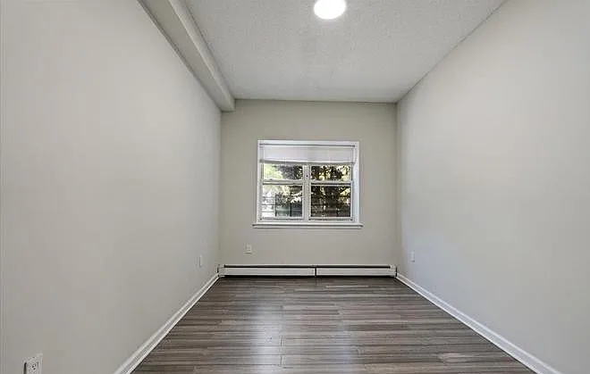 2-21-21 Beach 80th St #1G — Photo 5