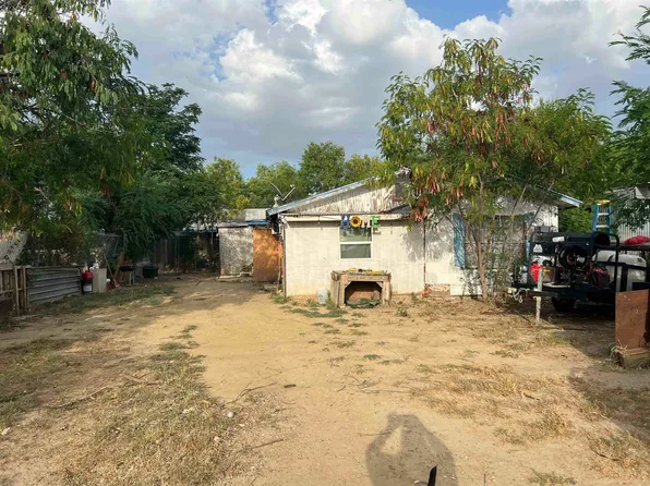 2715 Cedar Ave, Laredo, TX 78040