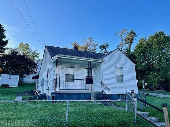 2nd image of 210 McDonald St