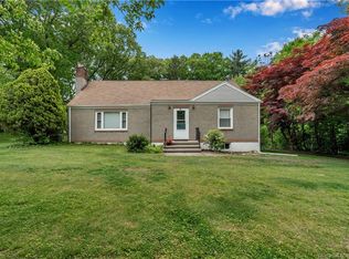 48 Leffert Rd, Trumbull, CT 06611