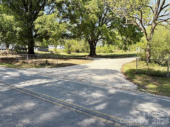 2nd image of 6602 Macedonia Church Rd